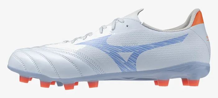 Side profile of the Mizuno Morelia Neo V Select football boot